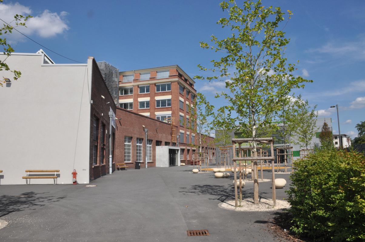 Neues Gymnasium Foto