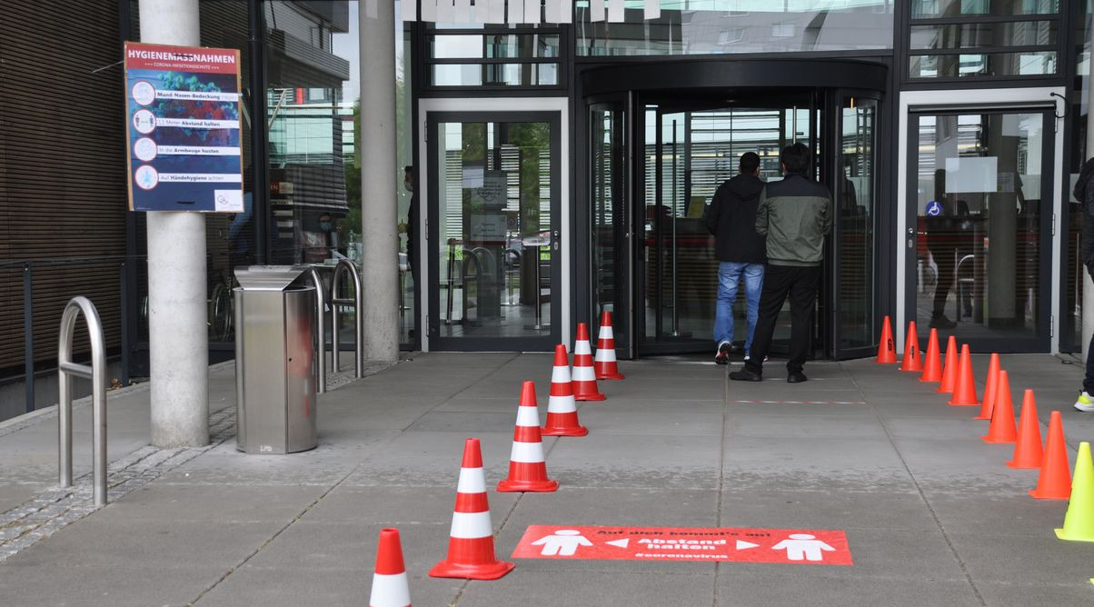 Landratsamt Eingang Foto