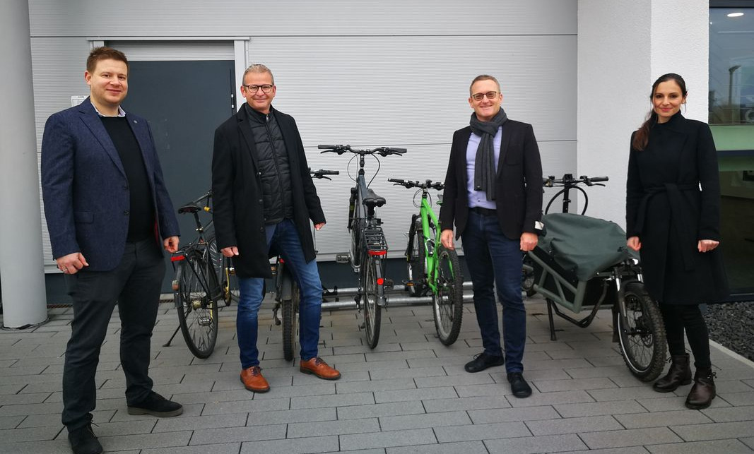 Übergabe Fahrradparkanlage Foto