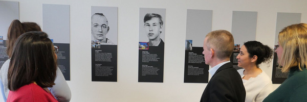 Ausstellungseröffnung Foto